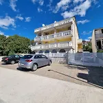 Fuer 3 Personen Mit Balkon By Interhome *