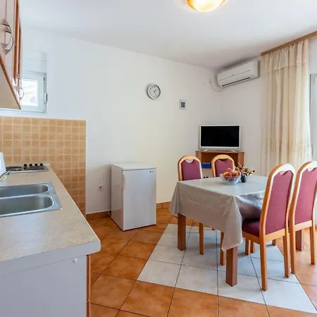 Fuer 3 Personen Mit Balkon By Interhome 아파트