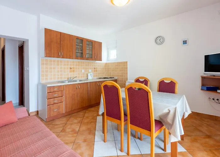 Appartement Fuer 3 Personen Mit Balkon By Interhome
