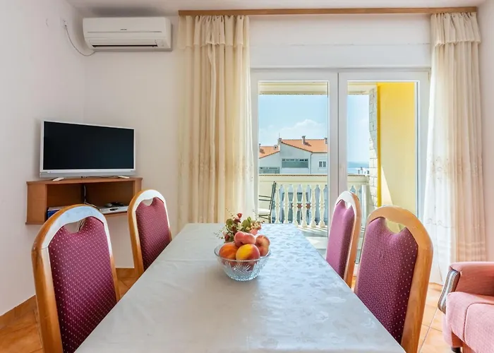 Appartement Fuer 3 Personen Mit Balkon By Interhome *